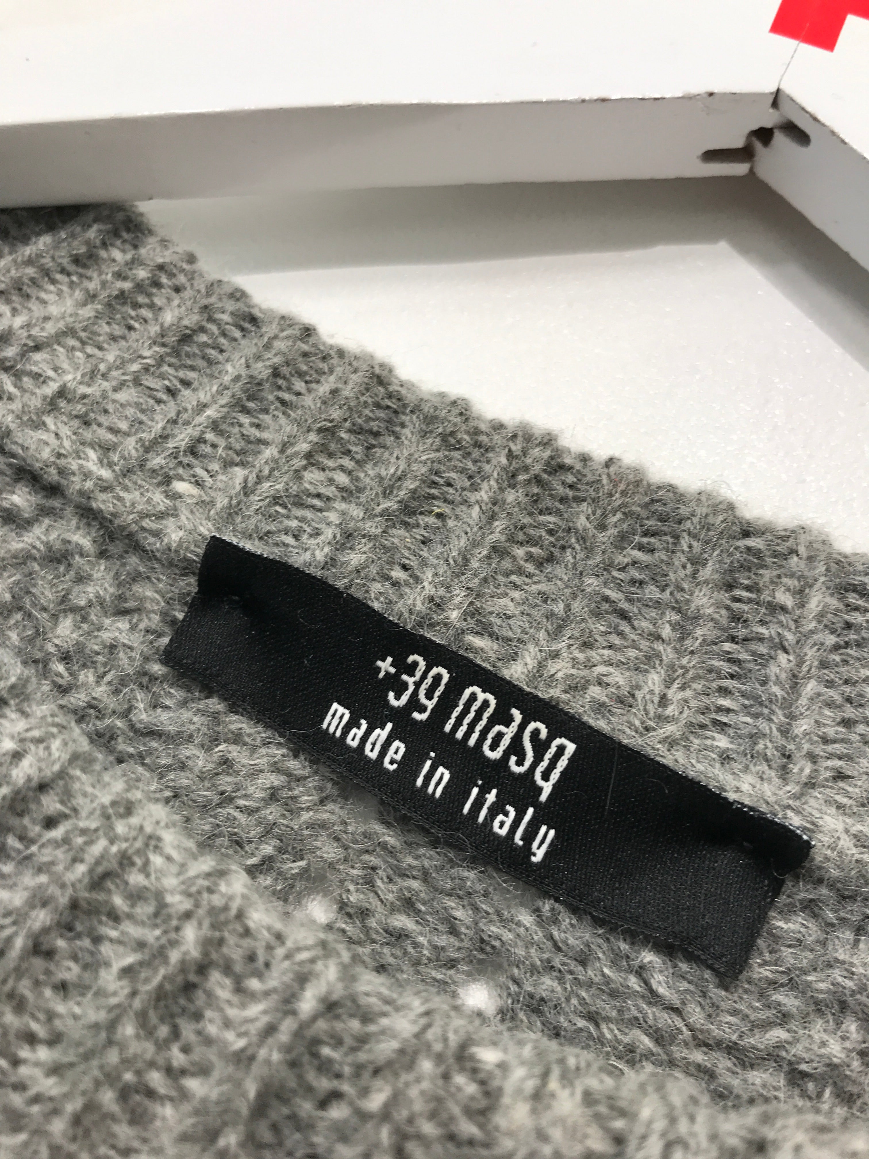 +39Masq Sweater